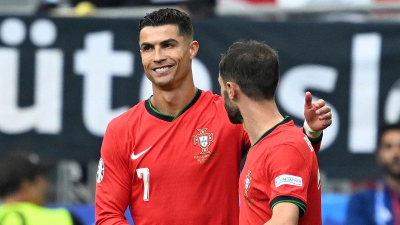 Cristiano Ronaldo truyền cảm hứng cho các đồng đội