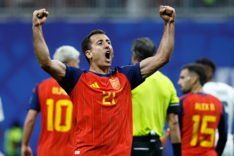 Mikel Oyarzabal góp công vào chiến thắng của ĐT Tây Ban Nha