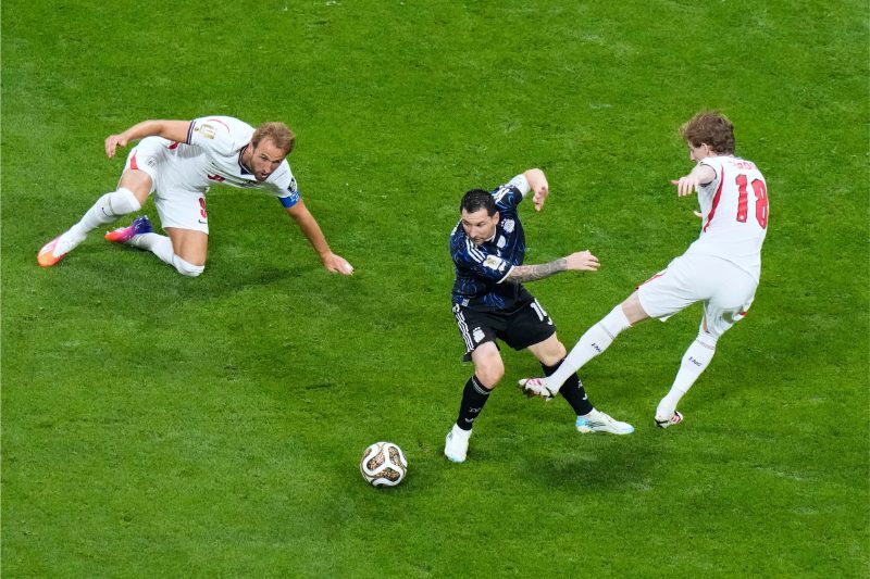 Phía Anh gây áp lực cho FIFA
